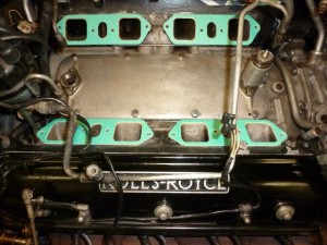 Tappet chest cover replaced after camshaft checked