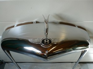 Grill shroud re chromed